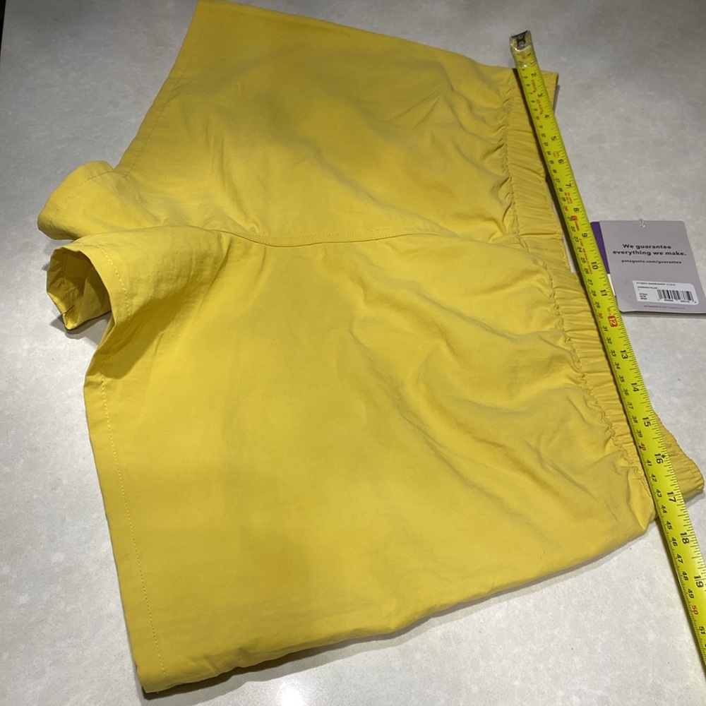 New Patagonia Barely Baggies Shorts Size L Color:Surfboard Yellow with tags⭐️⭐️ - Picture 9 of 17